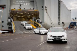 鋰離子汽車電池還允許車輛補償再生制動中的能量。